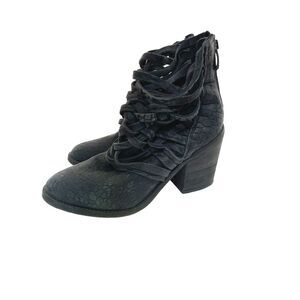 Free People Carrera Ankle Boots 37 US 7 Woven Leather  Black Distressed Zip Back